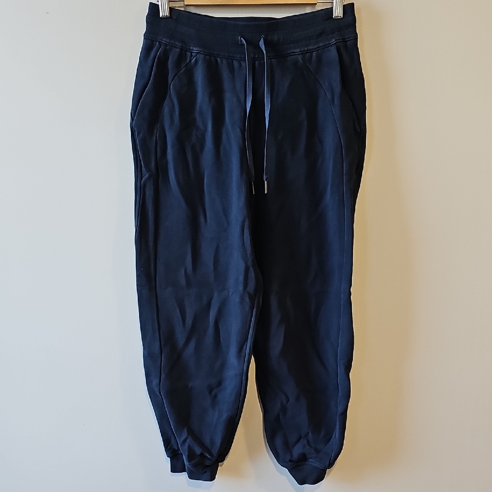 Lululemon Size 8 Scuba Relaxed High Rise Joggers In True Navy